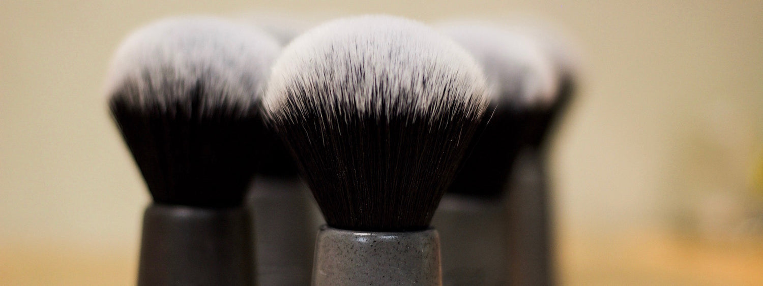 Tuxedo knot shaving brush