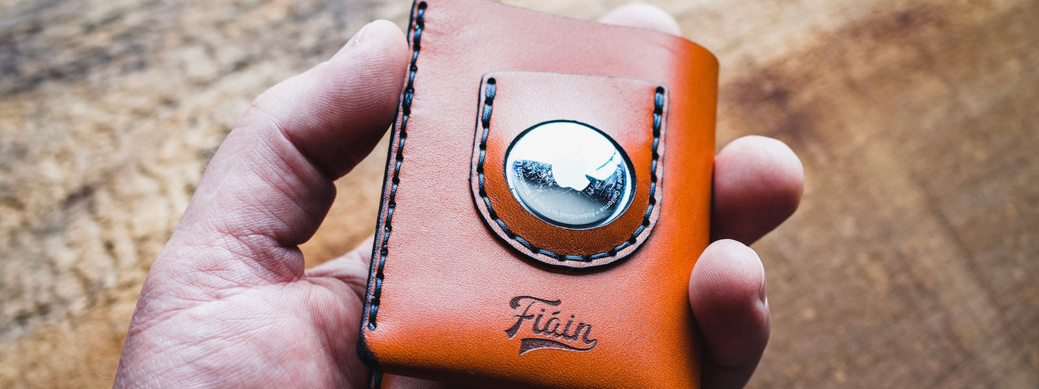 Retro wallet with Air Tag upgrade